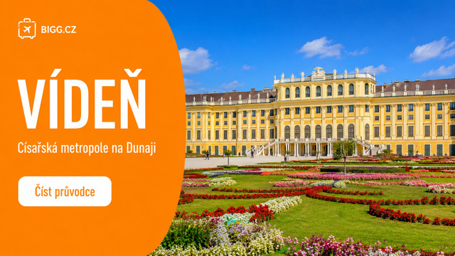 Vídeň — zámek Schönbrunn s rozkvetlou zahradou