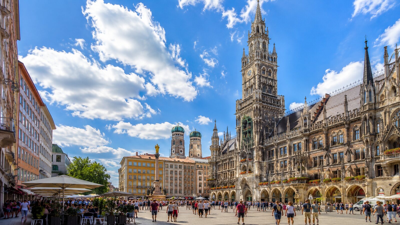 Marienplatz v Mnichově s Novou radnicí