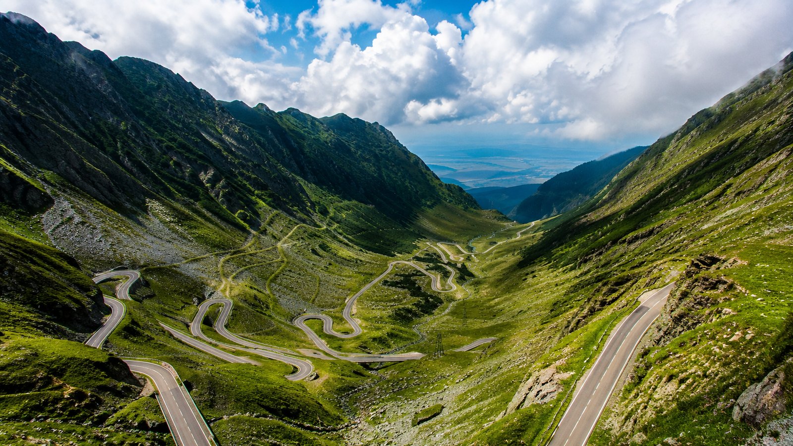 Horská silnice Transfăgărășan v rumunských Karpatech